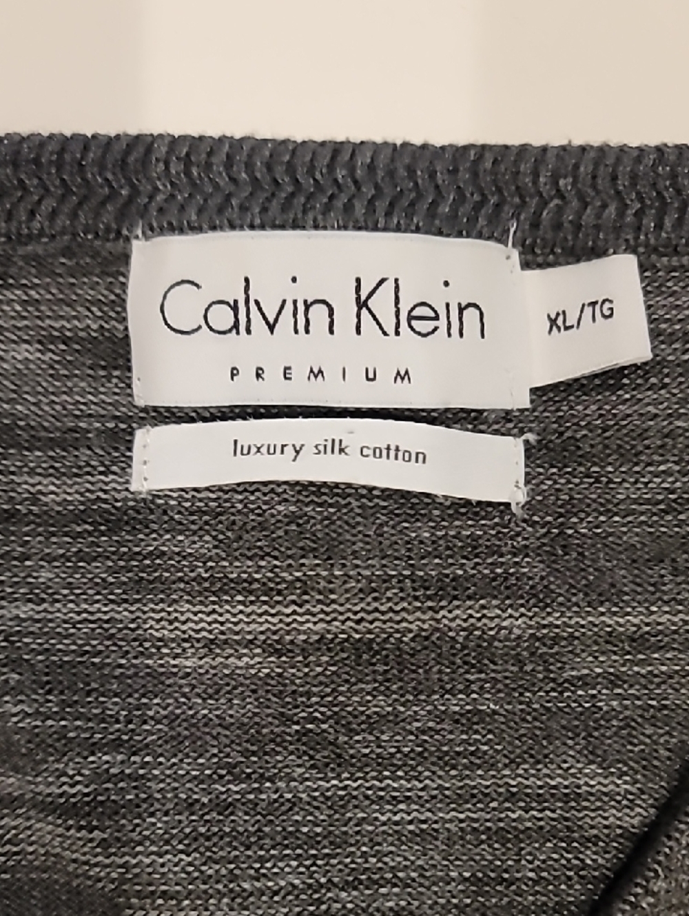 Calvin Klein Premium Cotton Silk V Neck Sweater Striated Ombre Gray XL - Picture 6 of 10